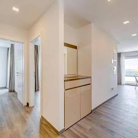 Ivo Apartment *