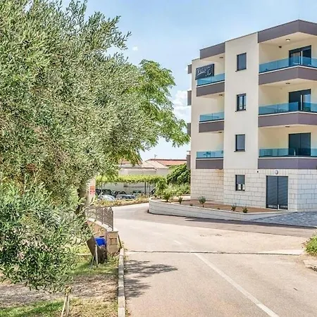 Ivo Apartment *