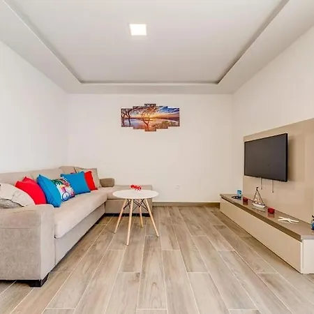 Apartment Ivo Promajna