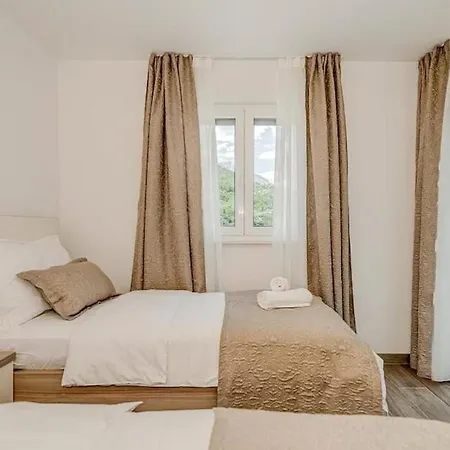 Apartment Ivo Promajna